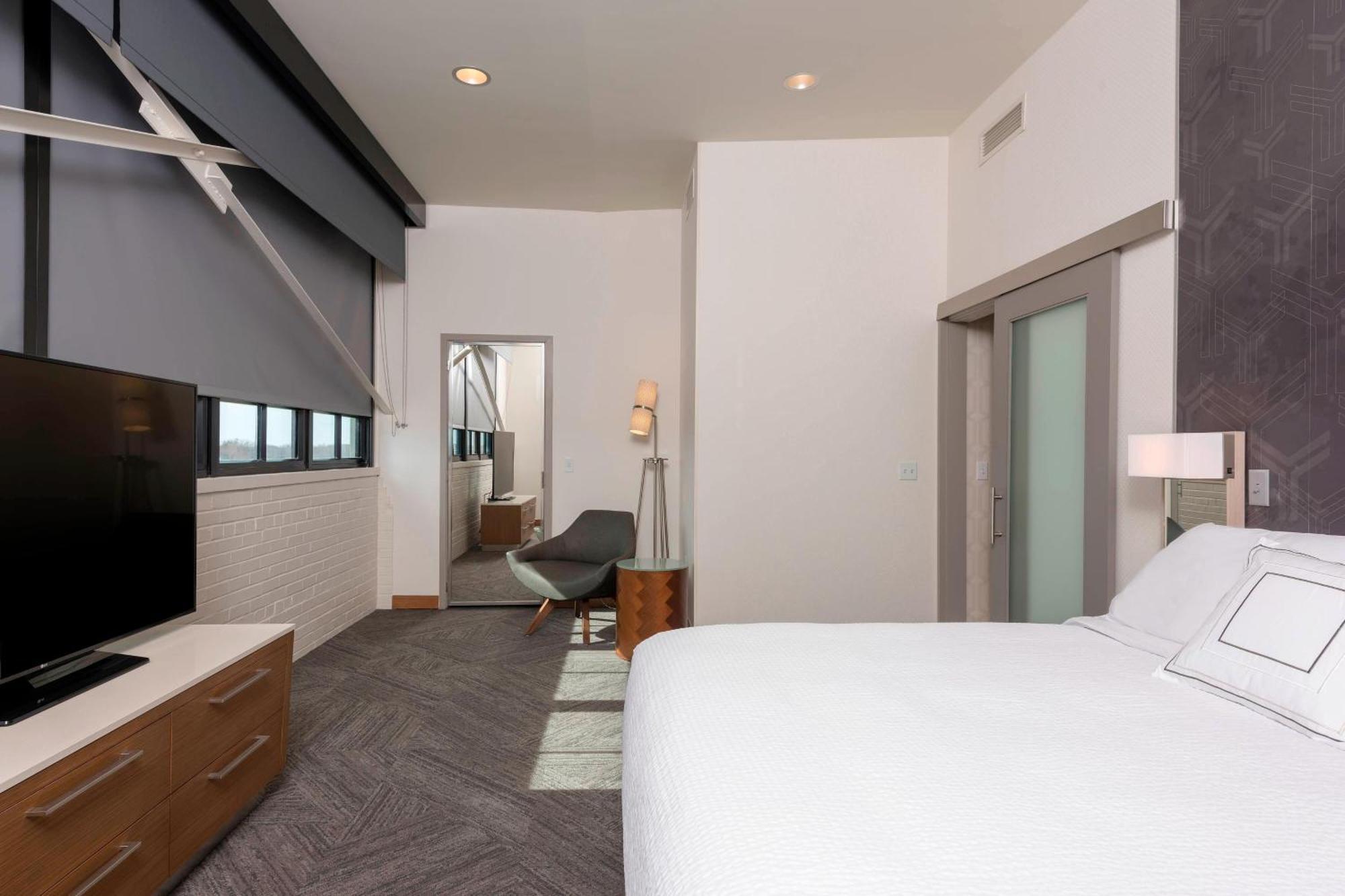 Courtyard By Marriott Waterloo Cedar Falls Екстер'єр фото